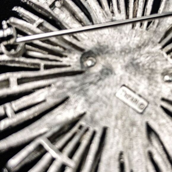 VTG Signed Trifari Atomic Starburst Silvertone Brooch - Picture 5 of 8